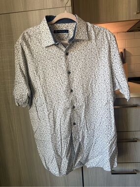 Marcello Short-Sleeve Button-Down Shirt in White with Navy Print